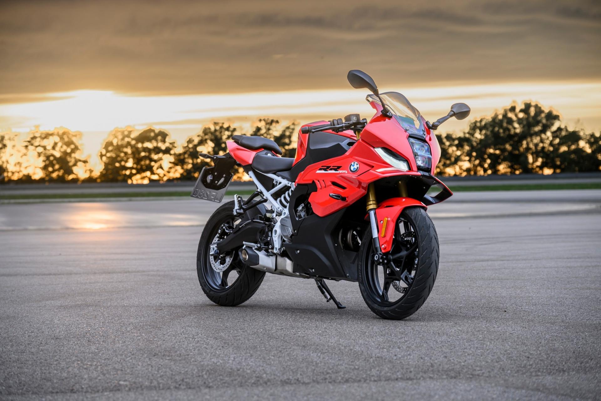 P90659836 lowres bmw f 450 rr