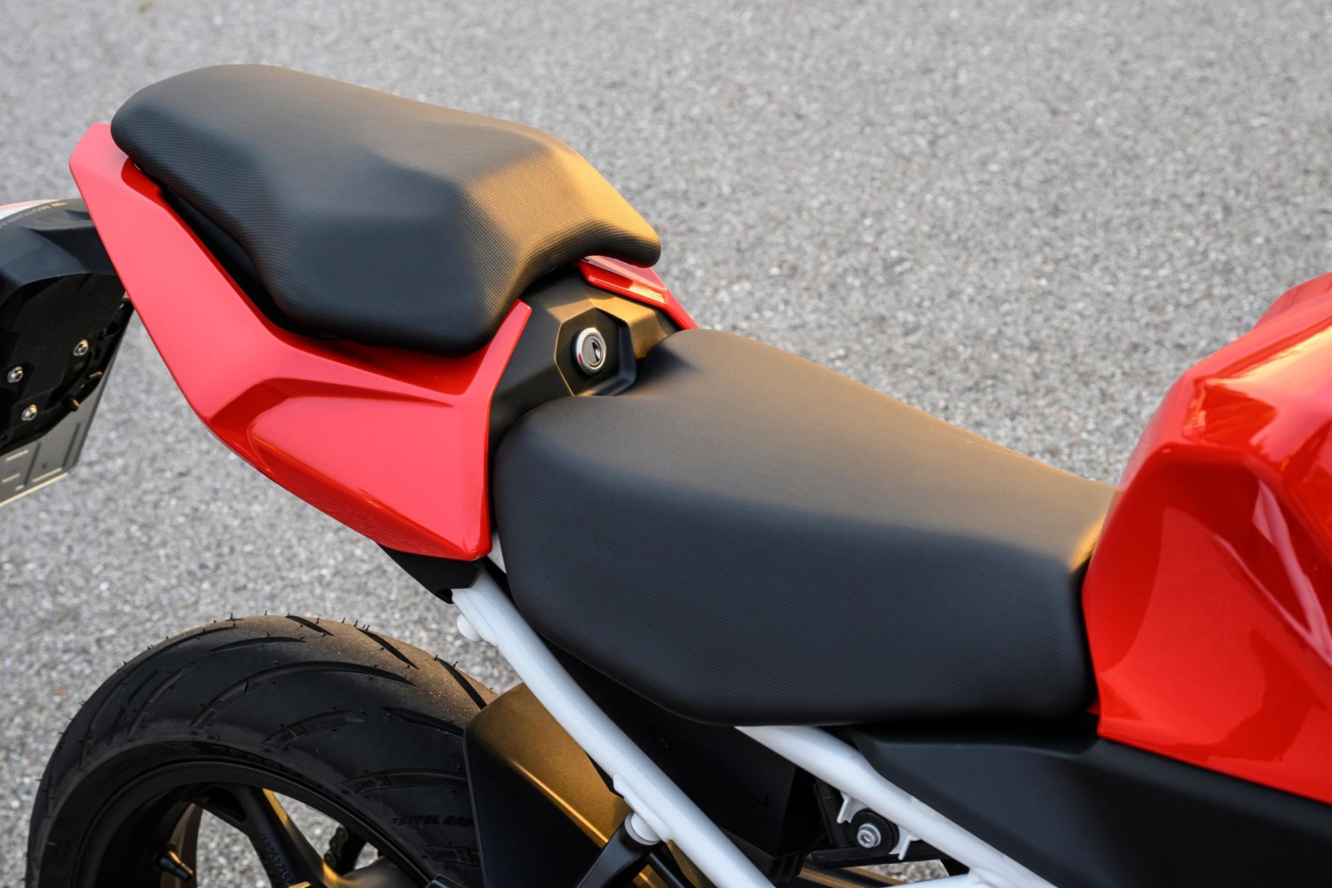 P90659864 lowres bmw f 450 rr